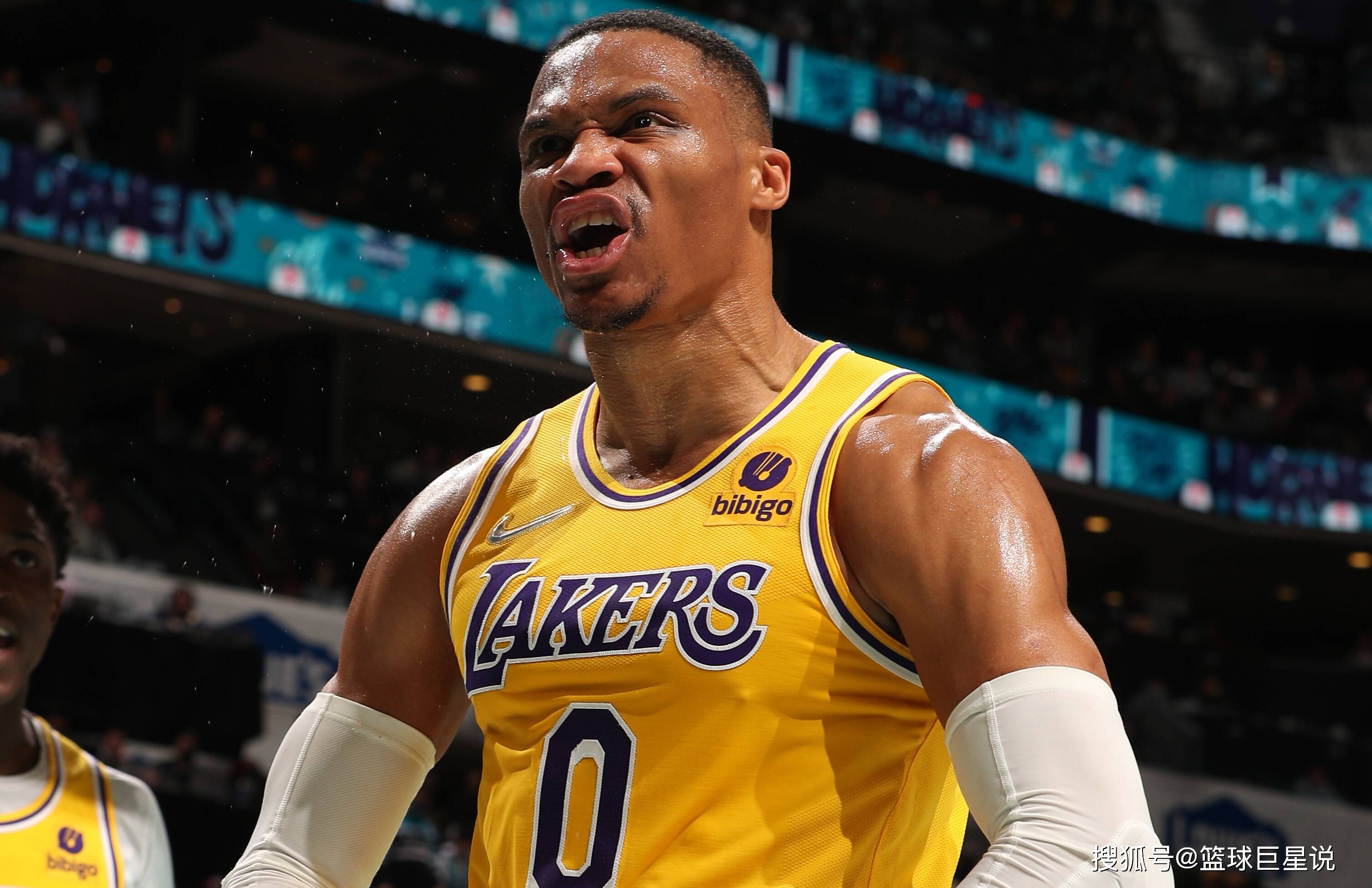 亚冠生死战：柔佛魔鬼主场围剿残阵海港 达席尔瓦PK奥斯卡成破局关键（亚冠决战夜：柔佛魔域压境残阵海港 达席尔瓦对决奥斯卡成胜负手）