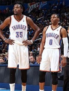 字母哥超强攻防两端统治比赛（字母哥两端发力统治全场）