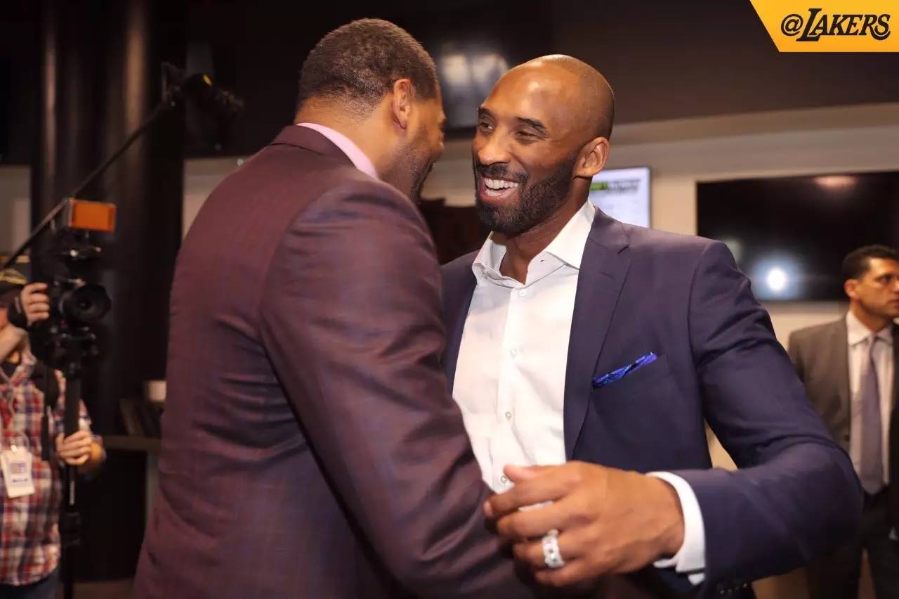 NBA常规赛战报：快船客场险胜雷霆（NBA常规赛快讯：快船客场险胜雷霆）