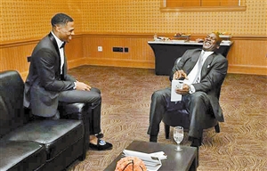 斯基拉：DV9续约的唯一可能是接受3-4年合同，年薪600-800万（斯基拉：DV9续约需签3-4年合约，年薪600-800万为唯一方案）