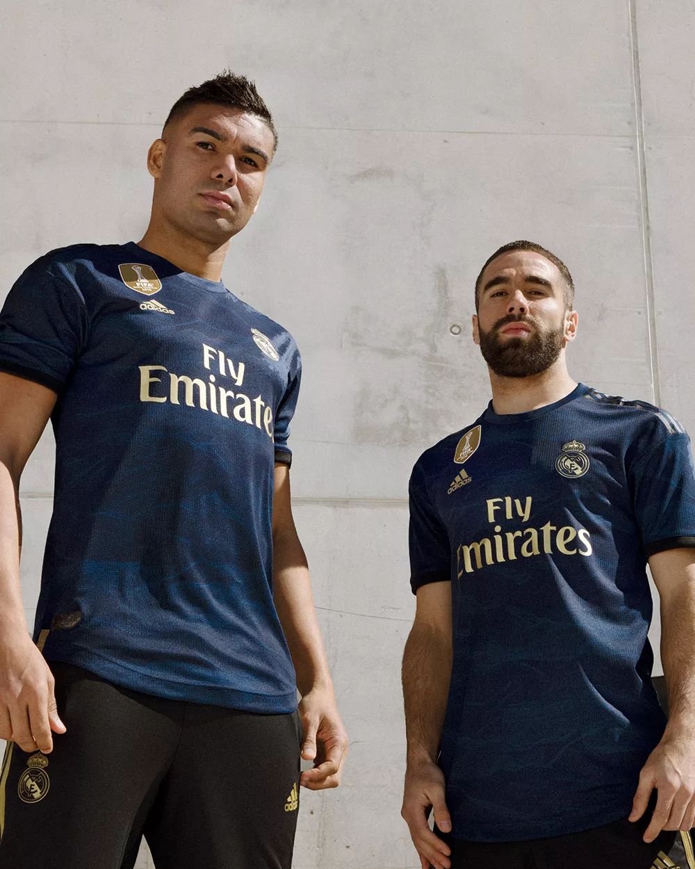 前意甲裁判谈DV9点球被吹：他和防守球员互有拉扯，都不犯规（前意甲裁判谈DV9争议点球：与后卫互相拉扯，均无犯规）