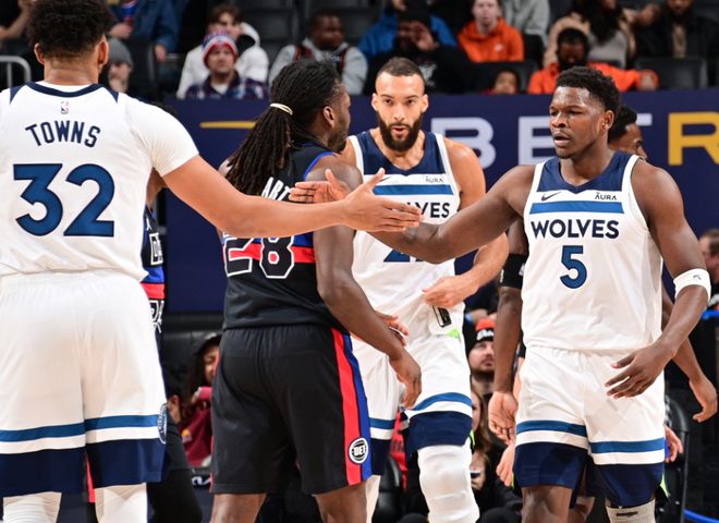 2953票，邦马蒂成为FIFPro2025年最佳阵容中得票最多外场球员（邦马蒂以2953票领跑FIFPro 2025最佳阵容外场球员投票）