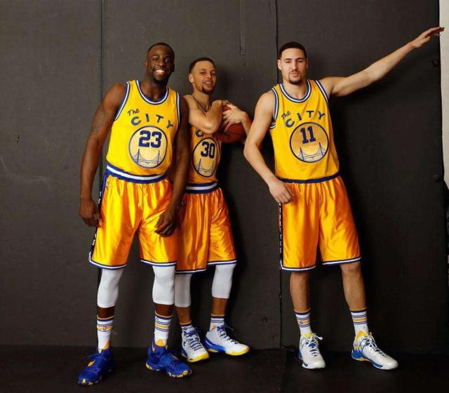 掘金vs独行侠裁判报告：漏吹约基奇走步和无球犯规（掘金对独行侠一战裁判报告：漏判约基奇走步和无球犯规）