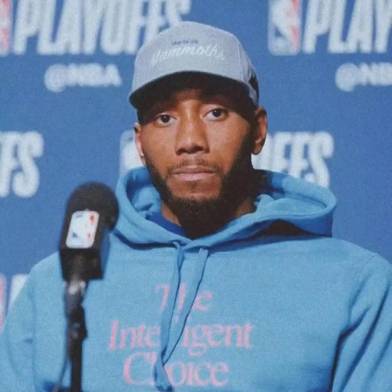 荷兰女国脚罗尔德公开谈论与女友恋情，两人曾因亲密照片受批评（荷兰女足国脚罗尔德谈与女友恋情：亲密合照曾惹争议）