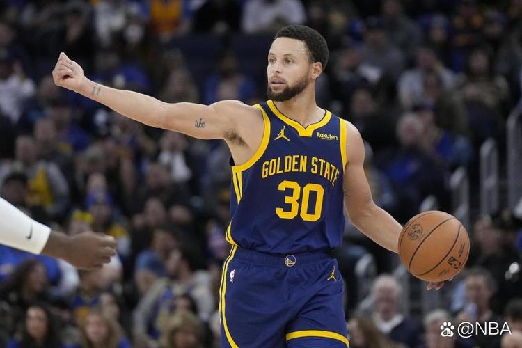 罗马因密集赛程和阵容缺人面临严峻挑战，加斯佩里尼需在压力下维持竞争力。（赛程密集又减员，罗马承压前行，加斯佩里尼力保竞争力）