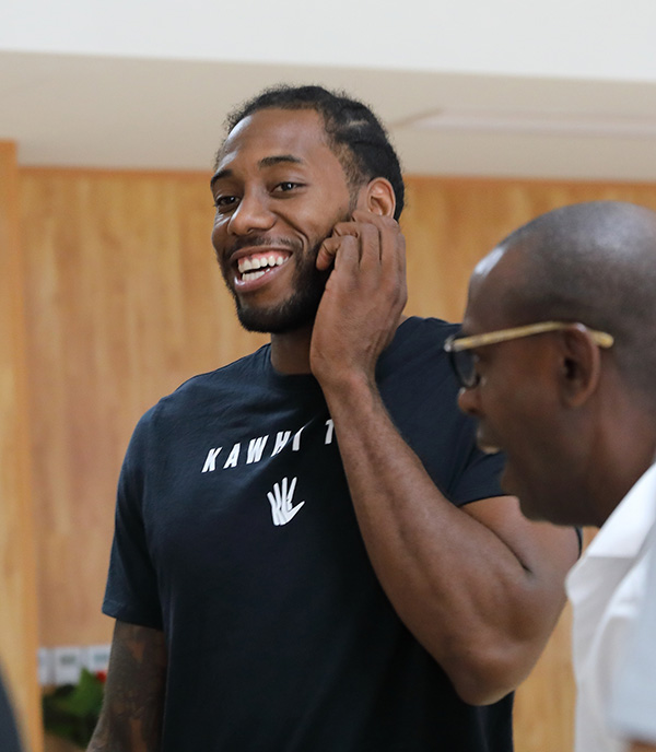 跟队：热那亚正在谈佩林，尤文询问利瓦科维奇的情况（随队记者：热那亚洽谈佩林，尤文打听利瓦科维奇情况）