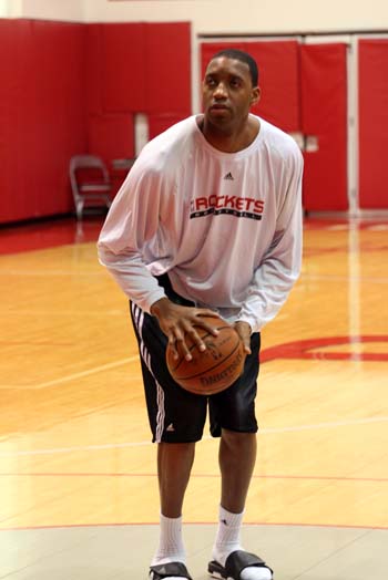 邹市明后悔也没用了！原以为娶了个高材生，没想到却把2亿家产败光（邹市明婚姻理财风波：娶学霸妻后的2亿财产争议）