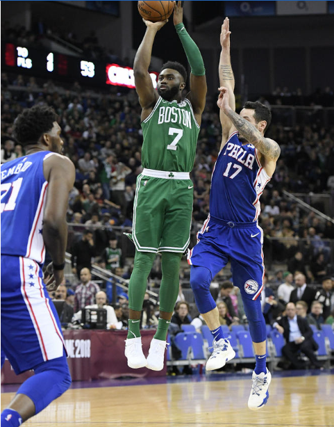 足球国足内部比赛数据曝光，多项指标提升（国足队内比赛数据披露，多项指标上扬）