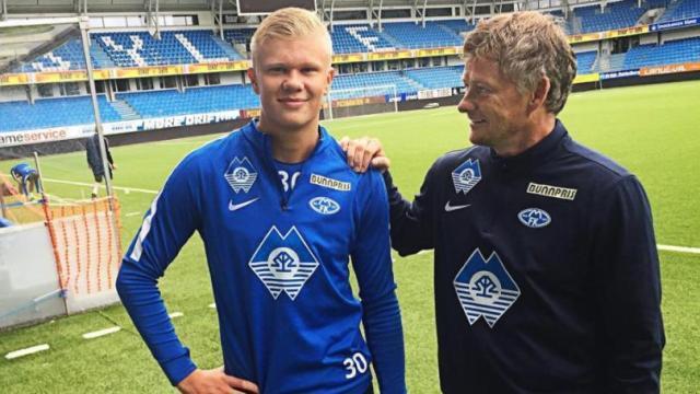 曼联中场组织乏力（曼联中场串联能力不足）