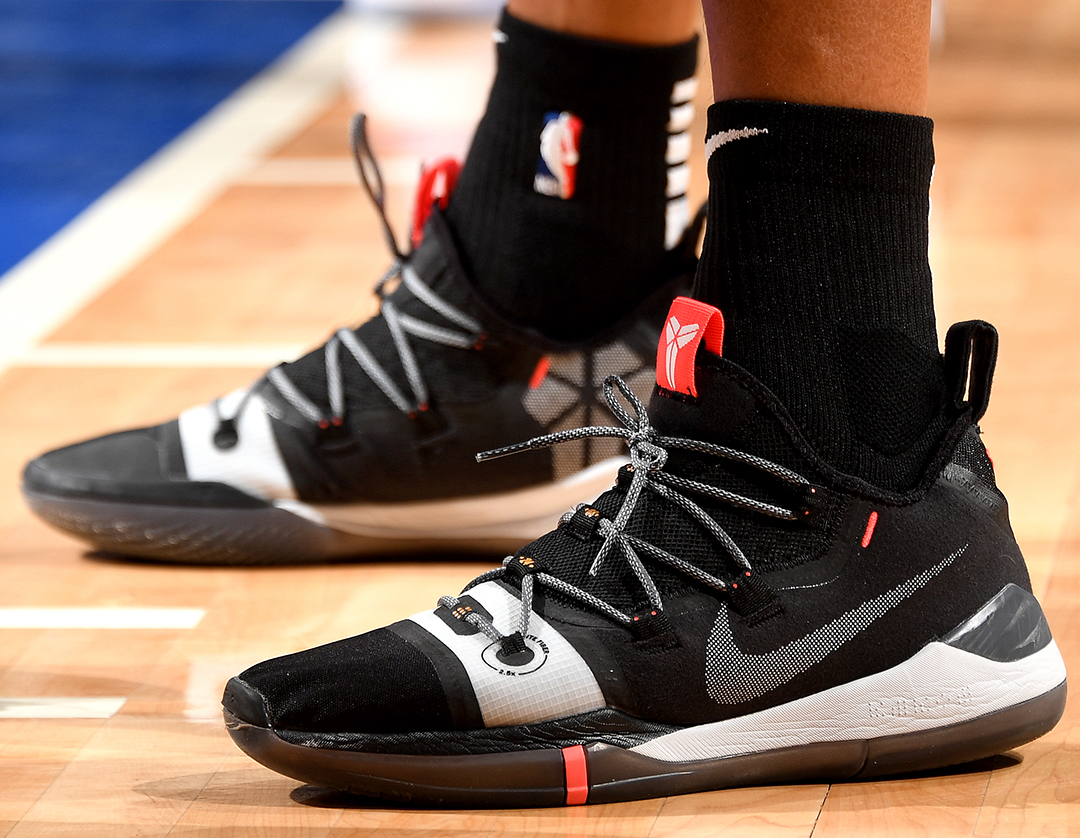 欧冠联赛淘汰赛精彩瞬间回顾（欧冠淘汰赛精彩瞬间集锦）