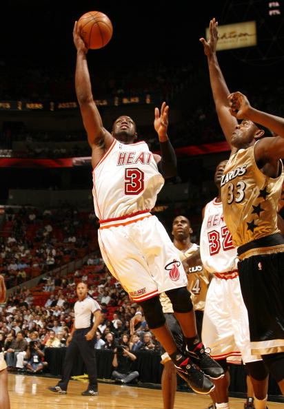 记者：拜仁即将签下17岁的厄瓜多尔中卫奥拉亚（记者：拜仁接近敲定17岁厄瓜多尔中卫奥拉亚）