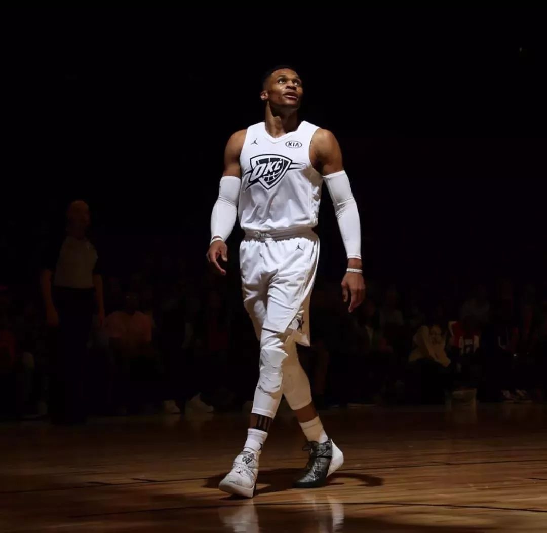 真·小文班！韦尔首节5中3贡献10分5板 三分3中2（迷你文班实锤！韦尔首节5投3中拿下10分5篮板，三分线三投两中）