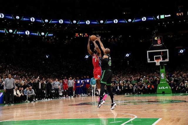 科贝：联赛对阵阿拉维斯的结果，将决定阿隆索在皇马的未来（科贝：与阿拉维斯的联赛赛果或成阿隆索在皇马去留关键）