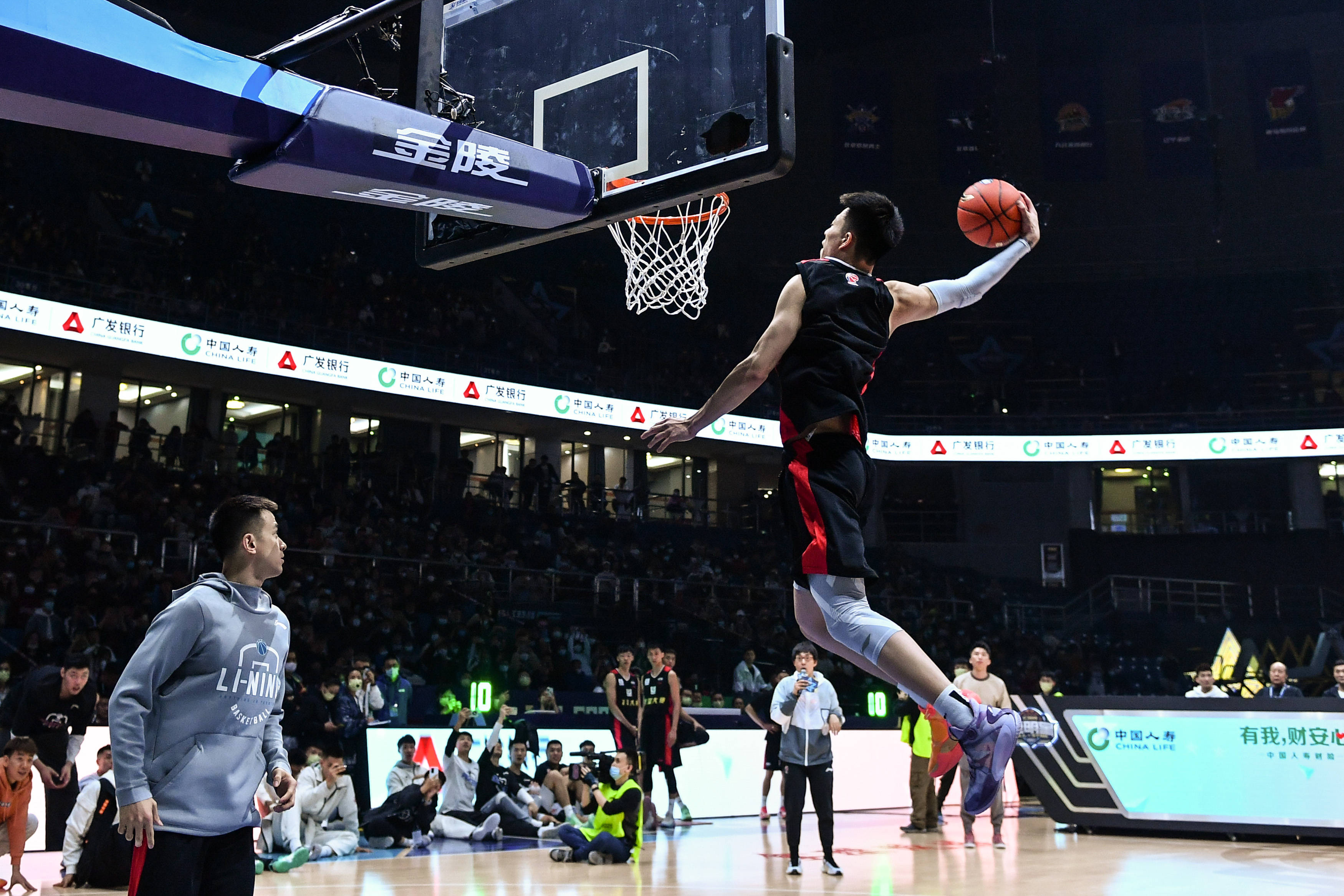 罗马诺：米兰之前就关注过帕尼切利，但白学堡1月不会卖（罗马诺：米兰早已关注帕尼切利，白学堡冬窗拒售）