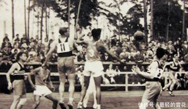 开香槟！中国女排3-1战胜日本豪取3连胜！赵勇变阵封神（中国女排3-1击败日本豪取三连胜，赵勇临场变阵立奇功）