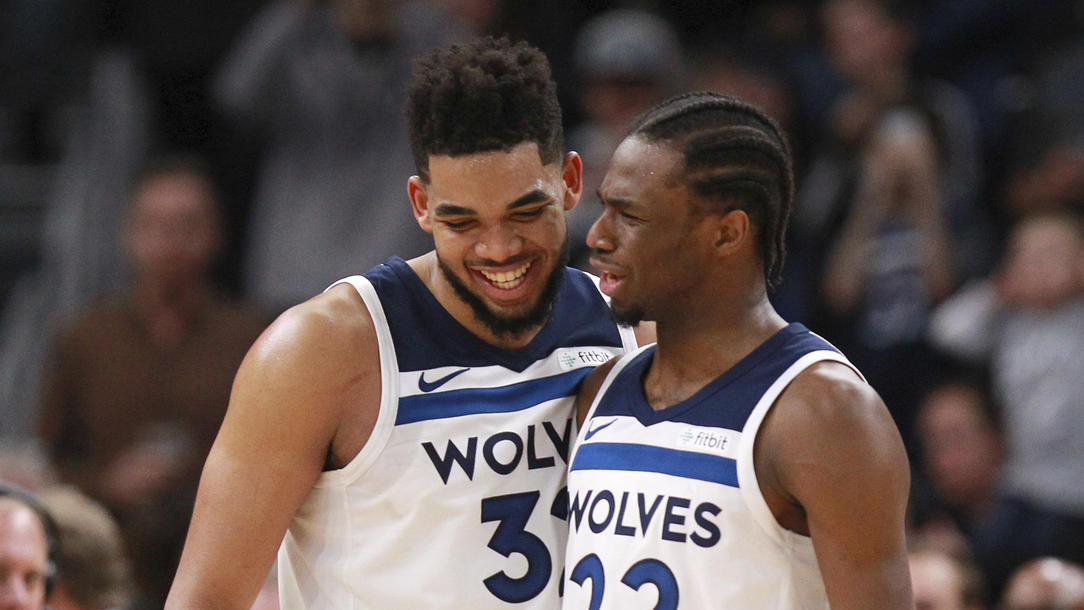 国足友谊赛战胜日本展现新阵容（国足热身赛击败日本，新阵容惊艳亮相）